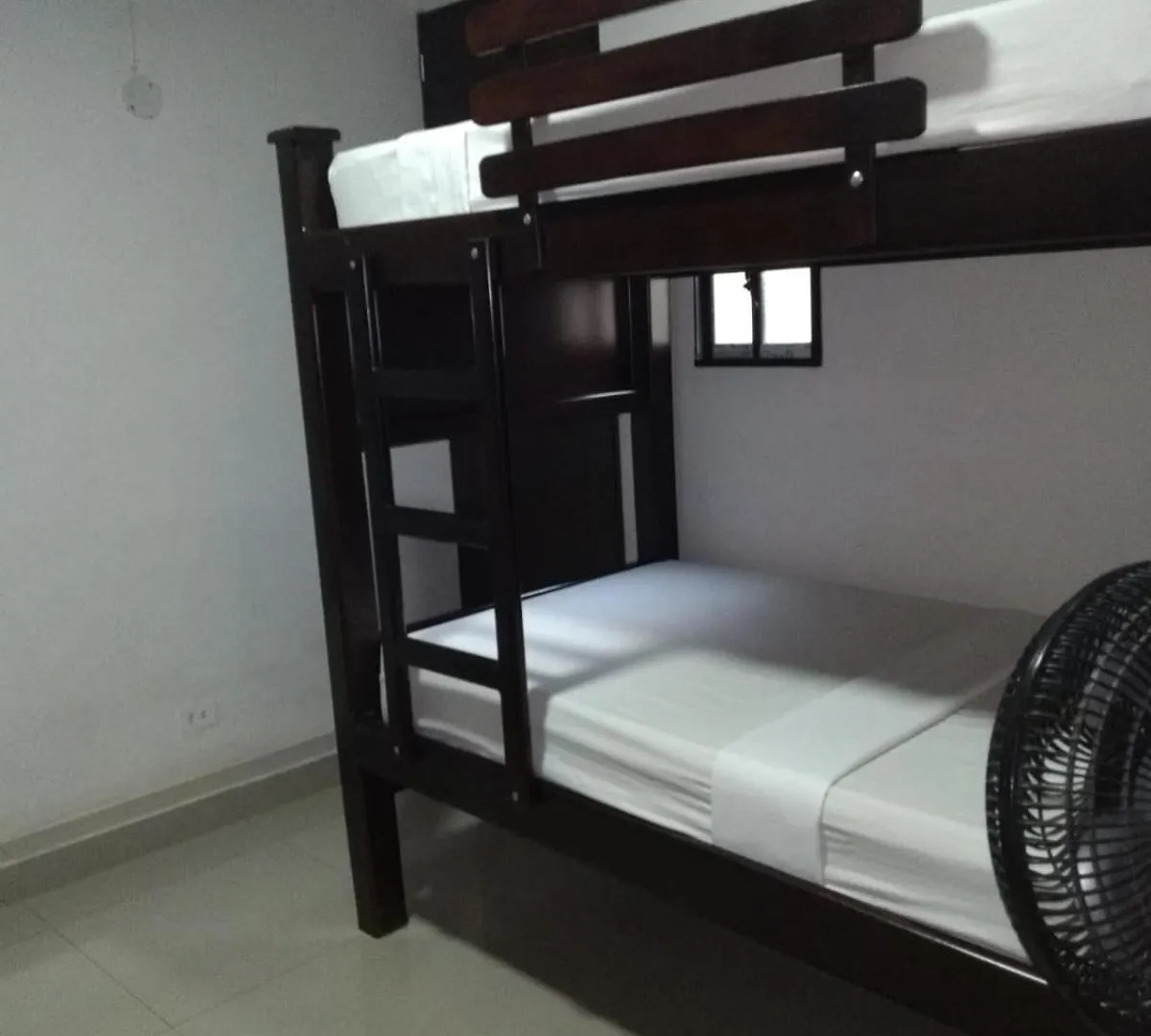 23 Comodo Apartamento Con Balcon En Laureles Estadio 2 Hab 2 Banos Medellin