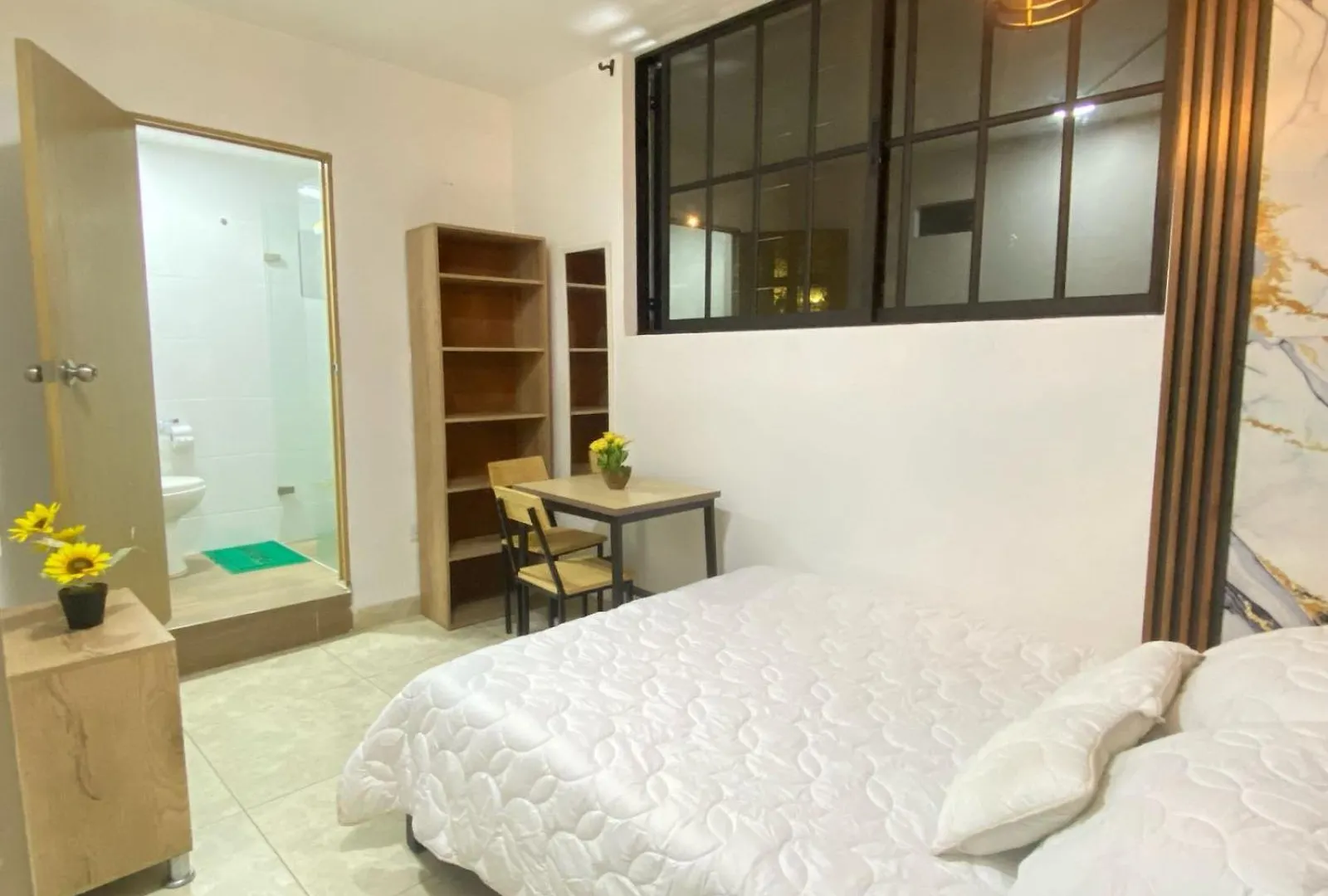 23 Comodo Apartamento Con Balcon En Laureles Estadio 2 Hab 2 Banos Medellin