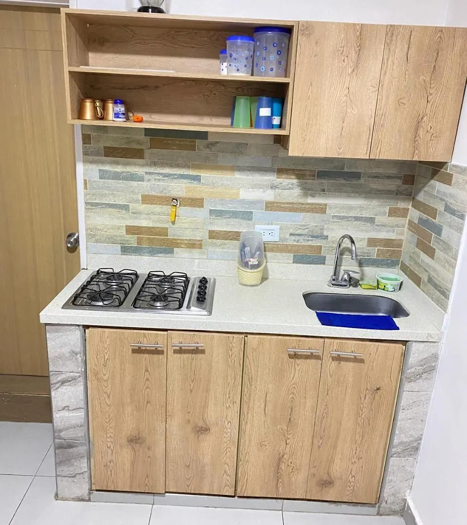 23 Comodo Apartamento Con Balcon En Laureles Estadio 2 Hab 2 Banos Medellin